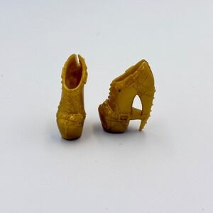 Monster High Ghouls Rule Clawdeen Wolf Doll Gold‎ Shoes